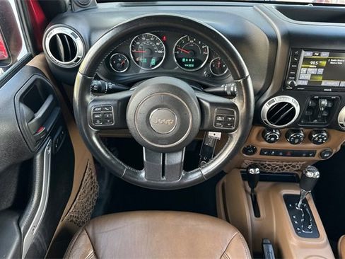 Used 2013 Jeep Wrangler Unlimited Sahara w/ Connectivity Group image 13