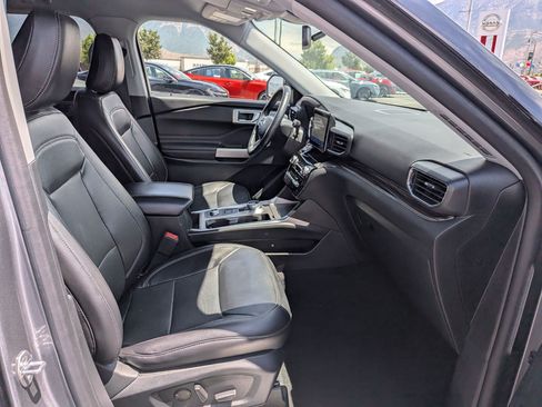 Used 2021 Ford Explorer Limited w/ Equipment Group 301A AWD/4WD image 35