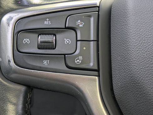 Used 2021 Chevrolet Suburban Premier w/ Premium Package 2 RWD image 38