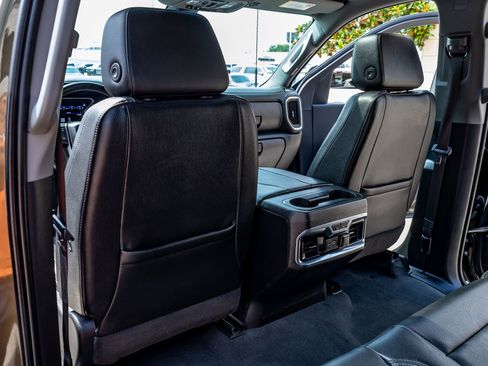 Used 2023 GMC Sierra 3500 Denali w/ Denali Ultimate Package AWD/4WD image 35