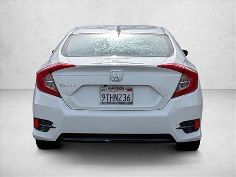 Used 2018 Honda Civic EX image 6