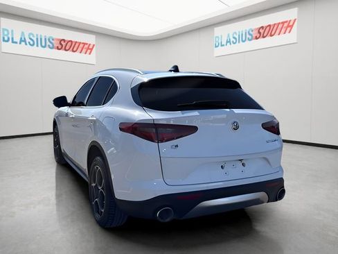 Used 2019 Alfa Romeo Stelvio Ti image 5