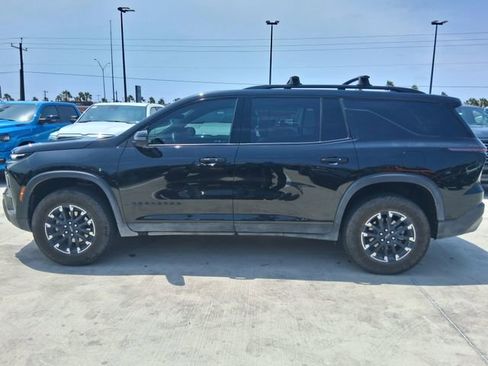 Used 2025 Chevrolet Traverse Z71 w/ Enhanced Driving Package AWD/4WD image 4