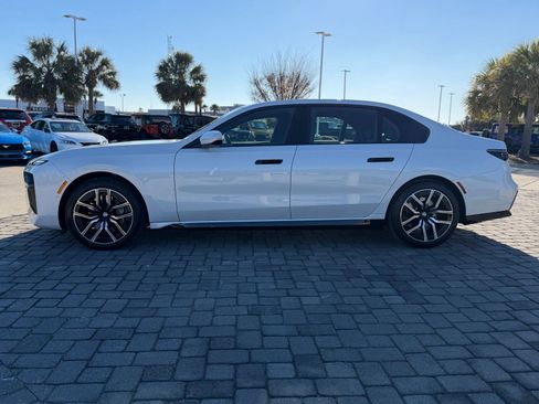 Used 2025 BMW 740i xDrive w/ Premium Package image 11