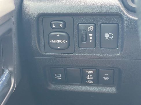 Used 2023 Toyota 4Runner Limited AWD/4WD image 18