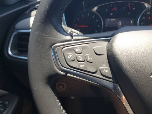 Used 2021 Chevrolet Equinox LT FWD image 19