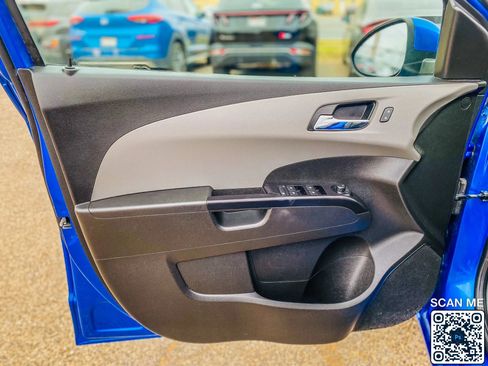 Used 2020 Chevrolet Sonic LT FWD image 17