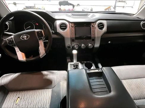Used 2016 Toyota Tundra SR5 w/ SR5 Upgrade Package image 17