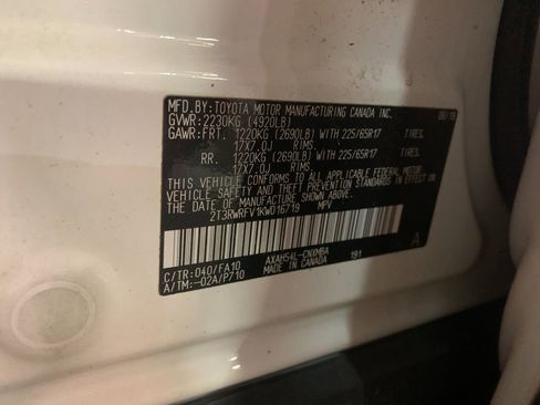 Used 2019 Toyota RAV4 XLE AWD/4WD image 36
