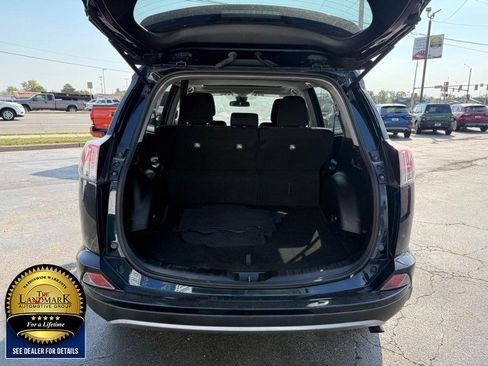 Used 2018 Toyota RAV4 XLE image 18