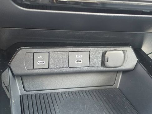 Used 2024 Toyota Prius Prime Premium w/ Advanced Technology Package FWD image 25