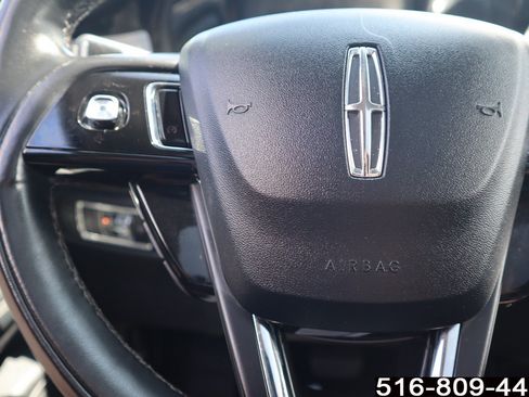 Used 2022 Lincoln Corsair AWD w/ Premium Package image 17