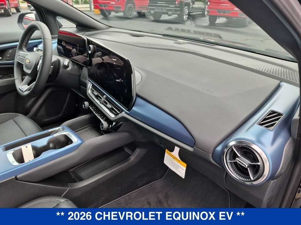 New 2026 Chevrolet Equinox EV LT AWD/4WD image 32