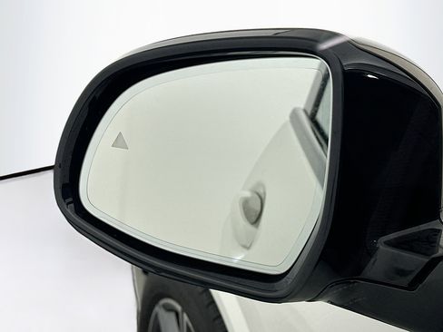 Used 2020 BMW X5 M50i w/ Executive Package image 16