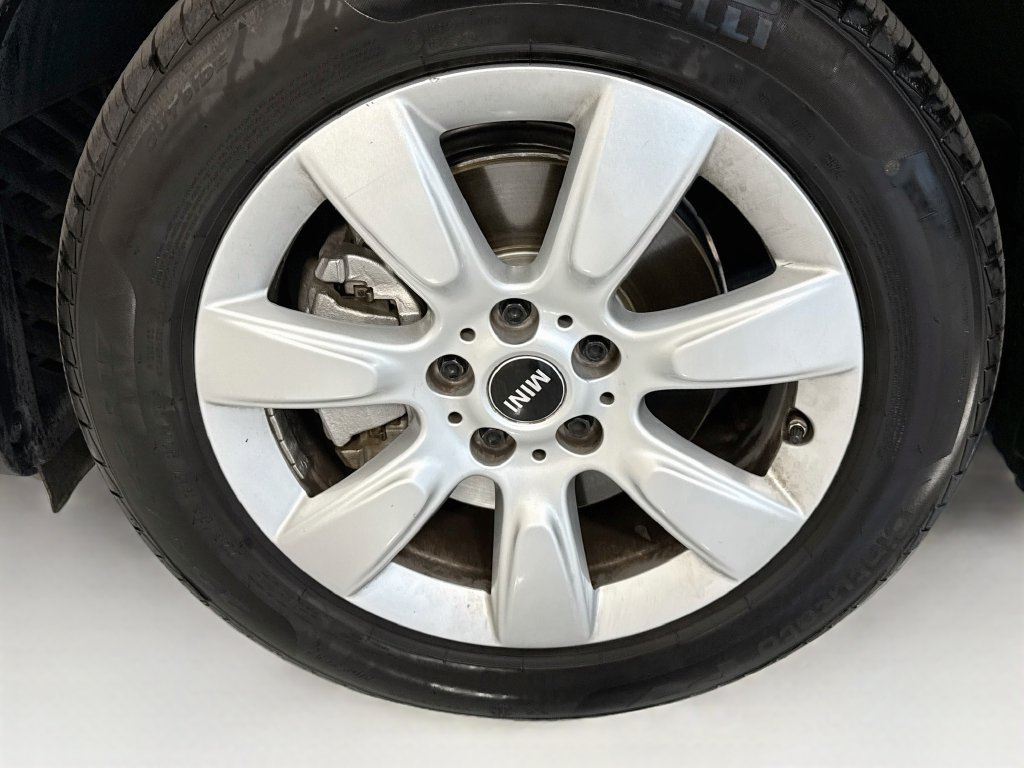 Used 2024 MINI Cooper Countryman FWD image 30