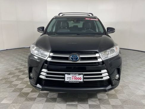 Used 2017 Toyota Highlander XLE AWD/4WD image 19