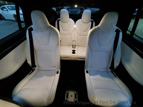 Used 2017 Tesla Model X image 34