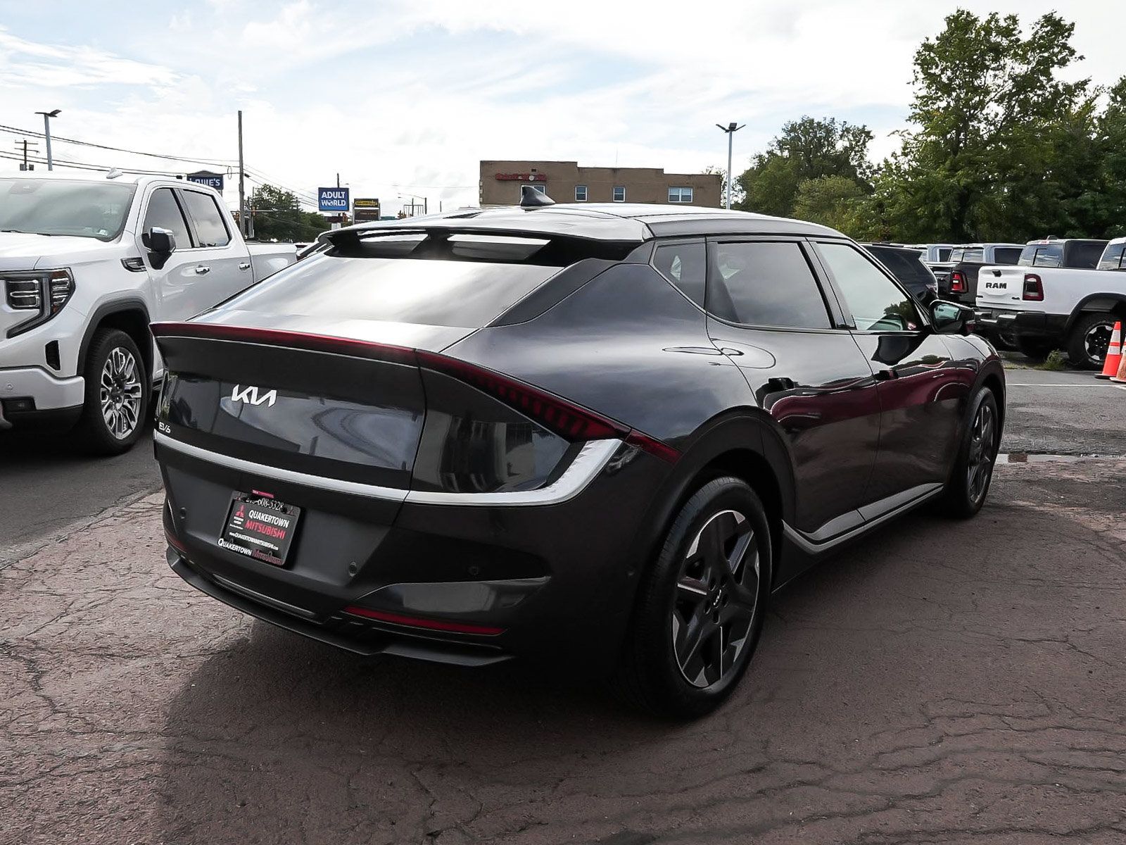 Used 2025 Kia EV6 Light w/ Light LR Technology Package AWD/4WD image 6
