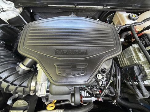 Used 2025 Cadillac XT5 Premium Luxury AWD/4WD image 44