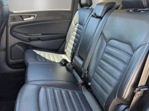 Used 2017 Ford Edge SEL w/ Equipment Group 201A AWD/4WD image 18