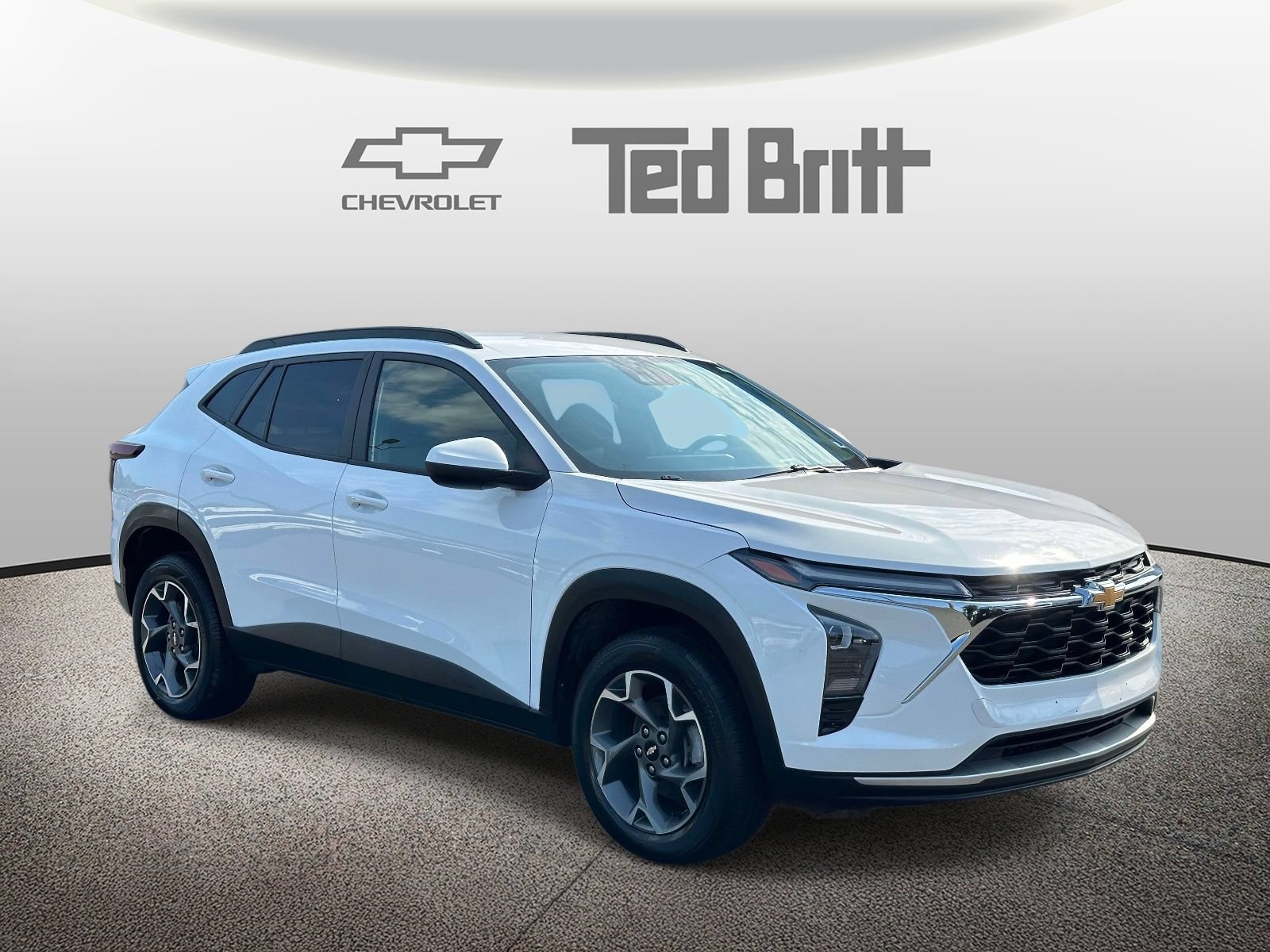 Used 2024 Chevrolet Trax LT w/ Driver Confidence Package FWD image 3