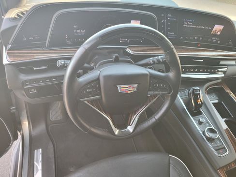Used 2023 Cadillac Escalade Premium Luxury AWD/4WD image 27