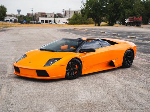Used 2005 Lamborghini Murcielago Roadster AWD/4WD image 2