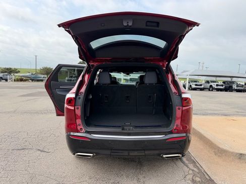 Used 2022 Buick Enclave Premium w/ Surround and Sites Package image 6