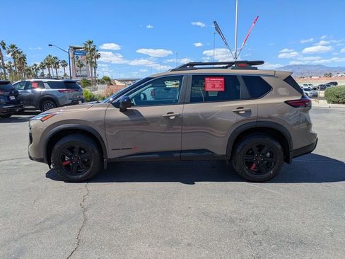 Certified 2025 Nissan Rogue SV AWD/4WD image 15