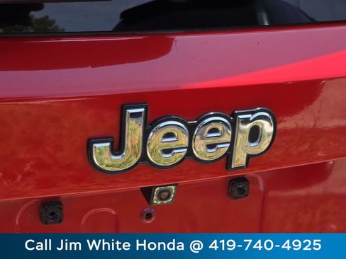 Used 2018 Jeep Renegade Latitude w/ Advanced Technology Group FWD image 14