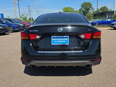 Used 2022 Nissan Altima 2.5 SR FWD image 4
