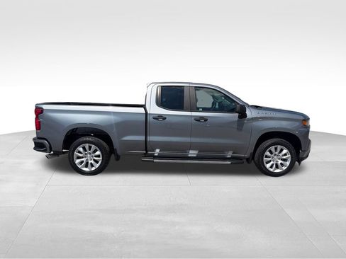 Used 2019 Chevrolet Silverado 1500 Custom w/ Custom Value Package AWD/4WD image 7