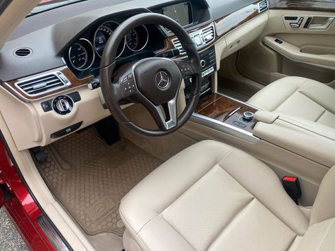Used 2016 Mercedes-Benz E 350 4MATIC Sedan image 23