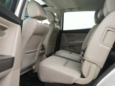 Used 2012 MAZDA CX-9 Grand Touring w/ Moonroof & Bose Audio Pkg image 19