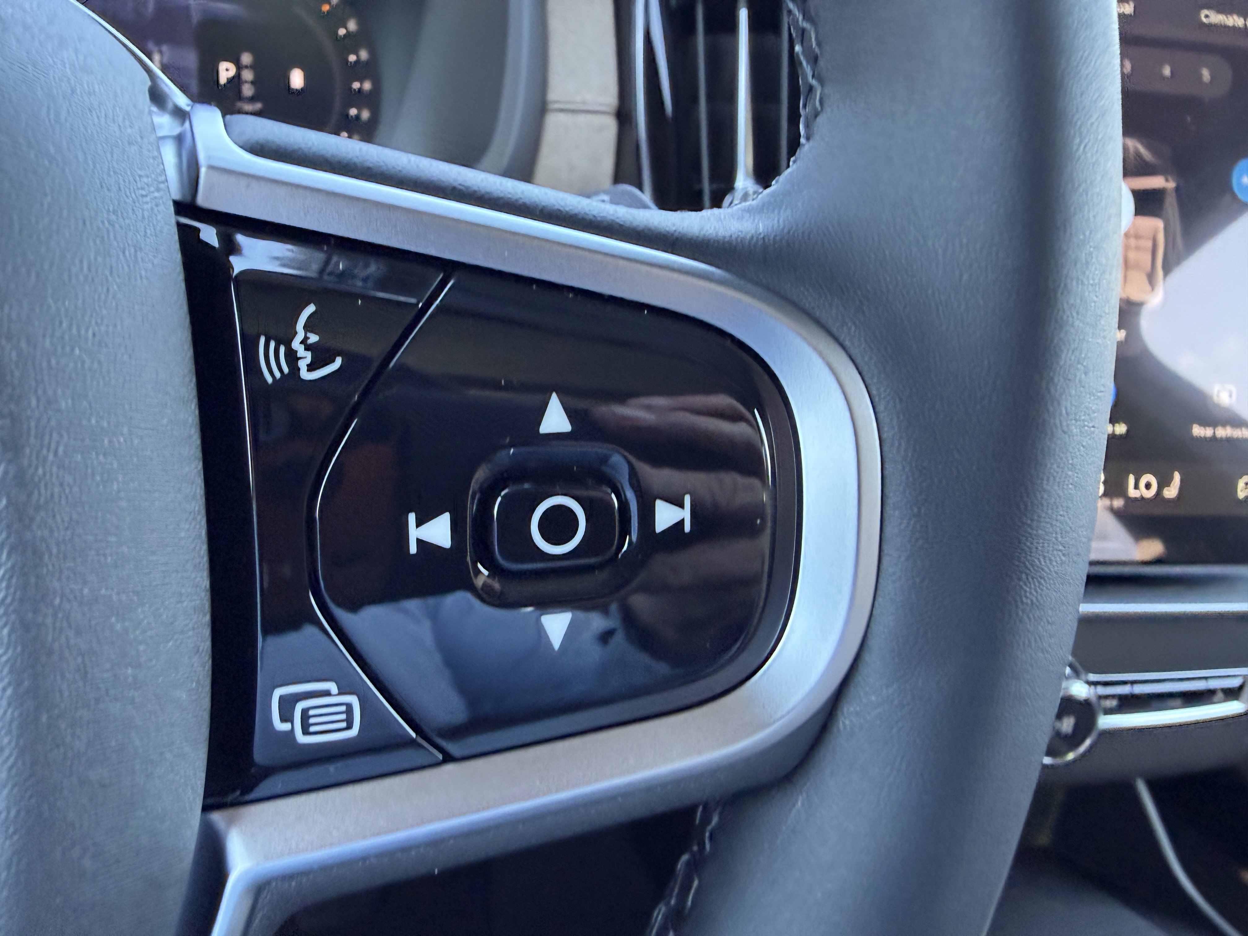 New 2026 Volvo XC90 B5 Ultra w/ Protection Package AWD/4WD image 29