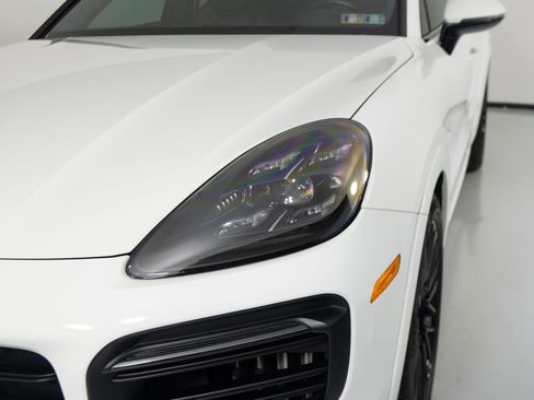 Certified 2021 Porsche Cayenne GTS AWD/4WD image 41