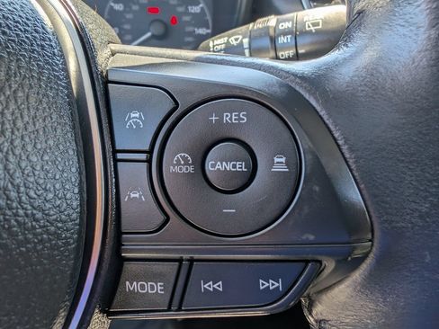 Used 2024 Toyota Corolla Cross LE w/ Moonroof Package AWD/4WD image 29