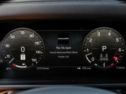 New 2026 Land Rover Defender 130 X-Dynamic SE AWD/4WD image 23