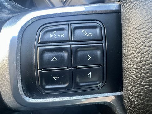 Used 2022 RAM 3500 Laramie AWD/4WD image 17