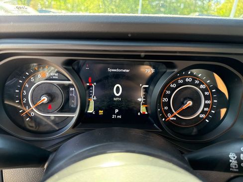 New 2026 Jeep Wrangler Unlimited Rubicon w/ Whitecap Package AWD/4WD image 16