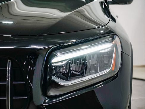 Used 2025 Mercedes-Benz GLB 35 AMG 4MATIC image 7