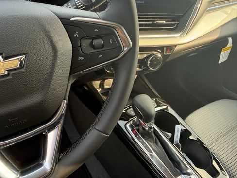 New 2026 Chevrolet Trax LT w/ Sunroof Package image 24