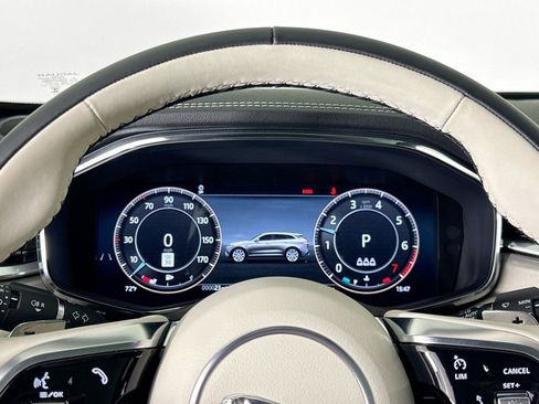 Certified 2025 Jaguar F-PACE R-Dynamic S image 10