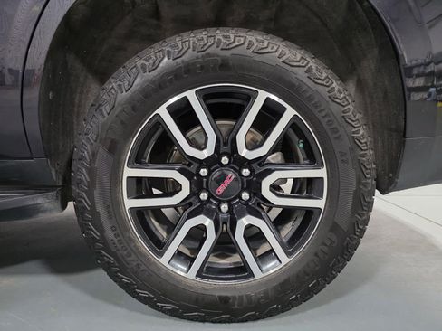 Used 2024 GMC Yukon AT4 AWD/4WD image 24