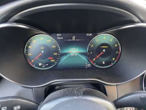 Used 2022 Mercedes-Benz GLC 300 4MATIC image 8