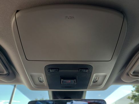 Used 2023 Toyota Camry SE FWD image 22