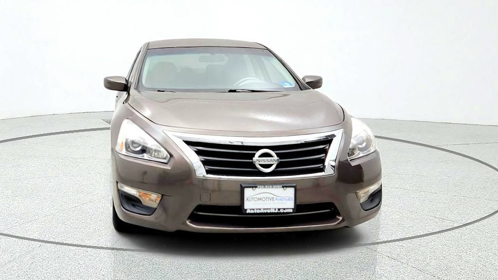 Used 2014 Nissan Altima 2.5 SV FWD image 2