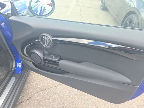 Used 2019 MINI Cooper 2-Door Hardtop FWD image 22