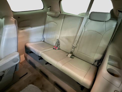 Used 2014 Buick Enclave Leather AWD/4WD image 29