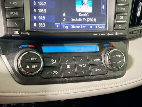 Used 2017 Toyota RAV4 Platinum image 27